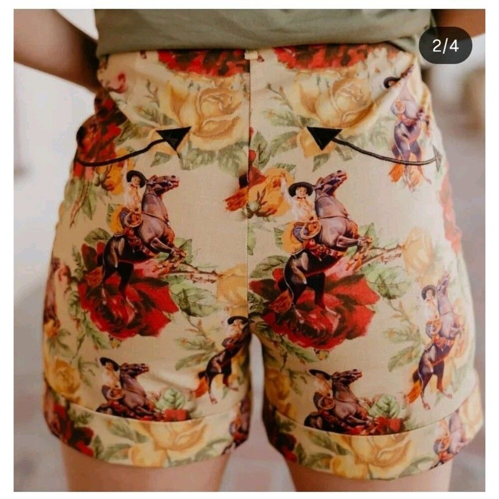 Rodeo Quincy Dona Isabella Western Floral Shorts XL - Picture 4 of 7
